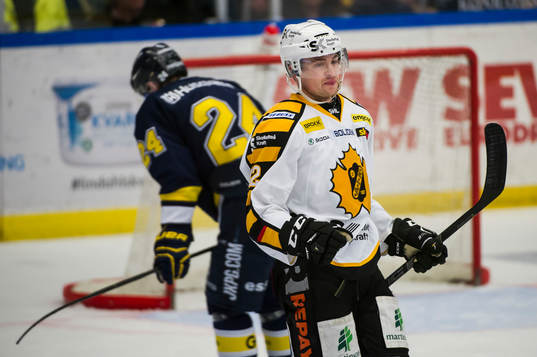 Skellefteås Adam Pettersson jublar
