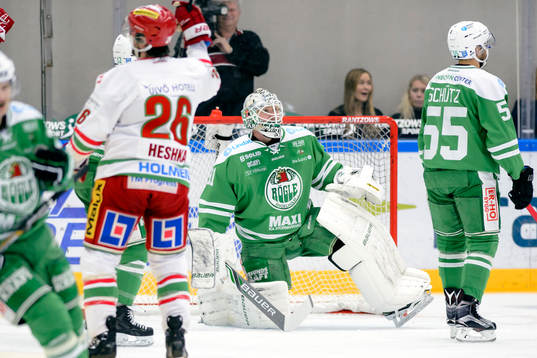 Rögles målvakt Lars Volden deppar