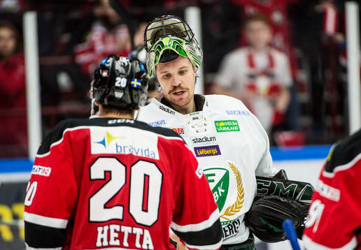 Färjestads målvakt Justin Pogge tackar Malmö Redhawks