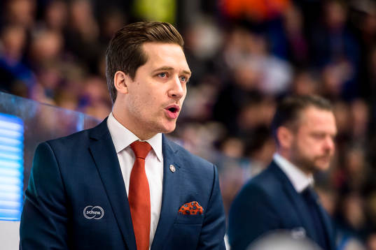 Växjös tränare Sam Hallam