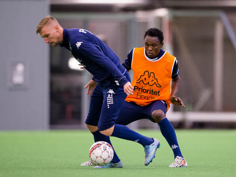 IFK Göteborgs Sebastian Eriksson mot Sabah Lawson