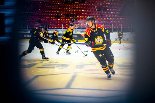 Brynäs Adam Brodecki före ishockeymatchen i SHL mellan