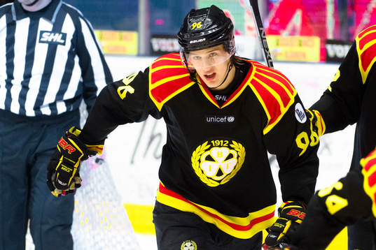 Brynäs Oskar Lindblom jublar