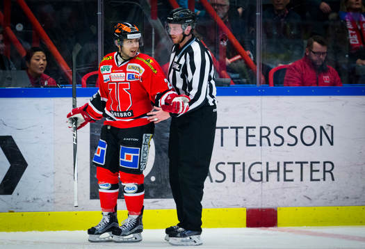 Örebros Greg Squires deppar