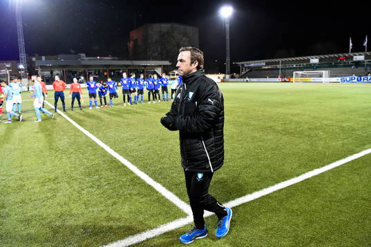 Malmös tränaren Allan Kuhn innan avspark