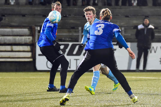 Malmös Teddy Bergqvist och Fremad Amagers Mike Mortensen