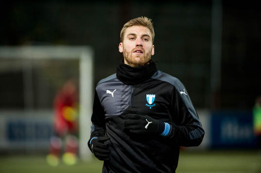 Malmös Rasmus Bengtsson innan träningsmatchen i fotboll
