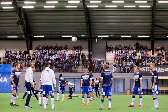 IFK Göteborg värmer upp innan en träningsmatch i fotboll