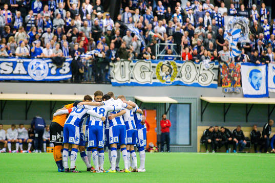 IFK Göteborgs spelare före en träningsmatch i fotboll