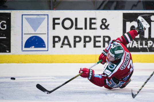 Frölundas Henrik Tömmernes faller