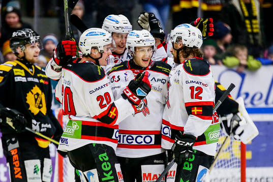 Malmö Redhawks Björn Svensson jublar