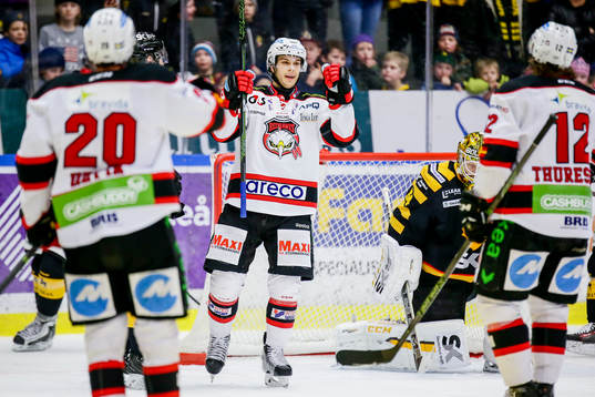 Malmö Redhawks Björn Svensson jublar