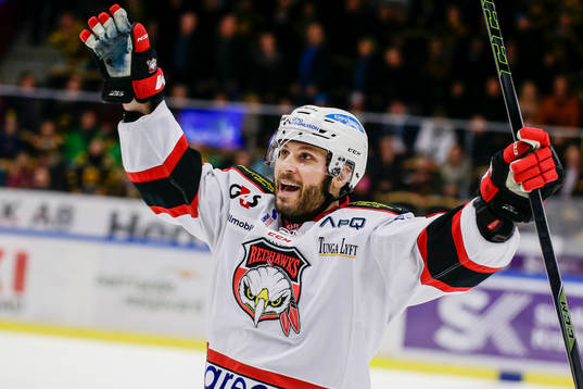 Malmö Redhawks Joey Tenute jublar