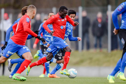 Helsingborgs Lalawélé Atakora och Halmstads Antonio Rojas