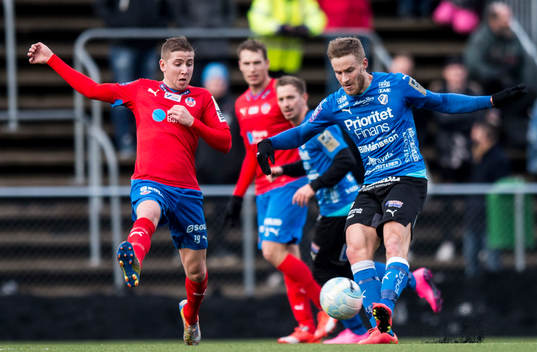 Helsingborgs Darijan Bojanić och Halmstads Alexander Ruud