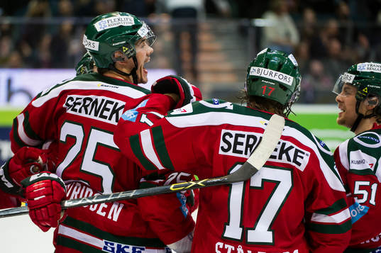 Frölundas Oliver Lauridsen gör 3-1 och jublar med Nicklas