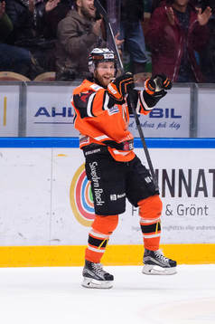 Karlskronas Mattias Guter har gjort 3-0