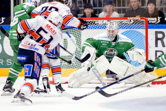 Växjös Joey Crabb gör 0-2