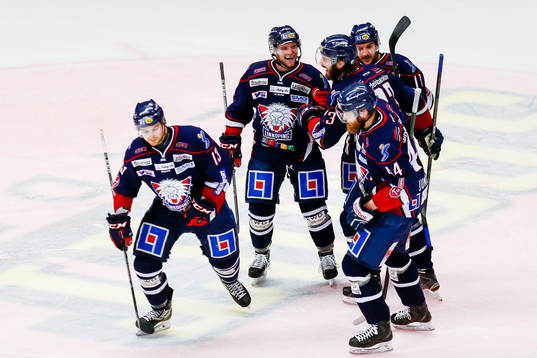 Linköpings spelare jublar