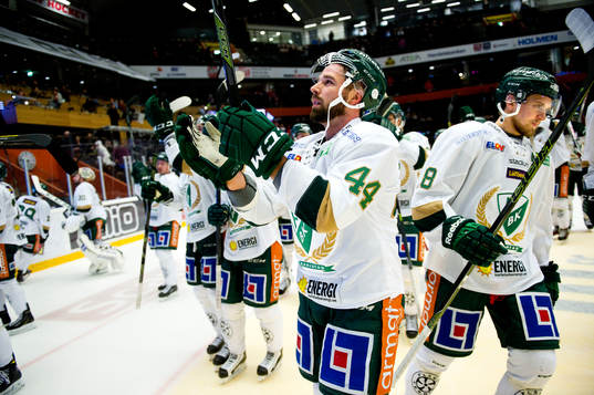 Färjestads Milan Gulas jublar