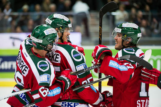 Frölundas Oliver Lauridsen gör 3-1 och jublar med Oscar
