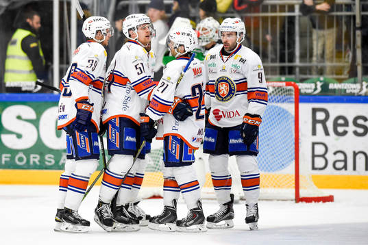 Växjös spelare jublar