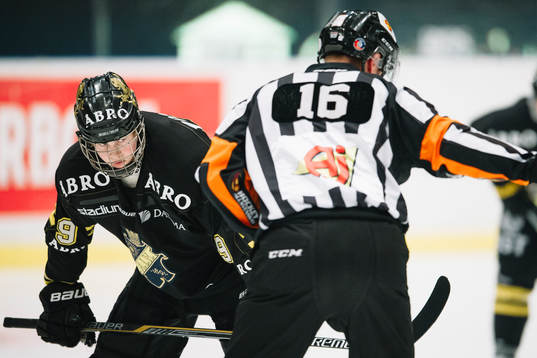 s Fredrik Karlström