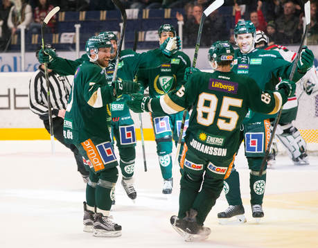 Färjestads Niclas Arell (h) jublar