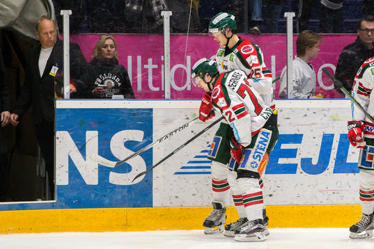 Frölundas Patrik Carlsson skadas