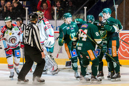 Färjestads spelare jublar