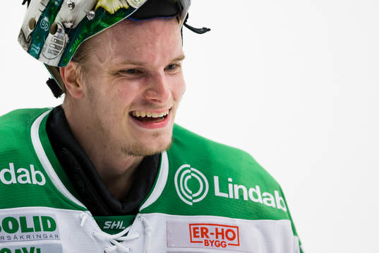 Rögles målvakt Oscar Dansk jublar