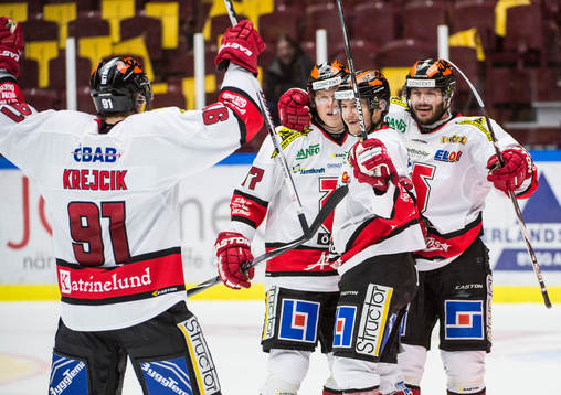 Örebros Jakub Krejcik, Daniel Viksten, Joonas Jalvanti och