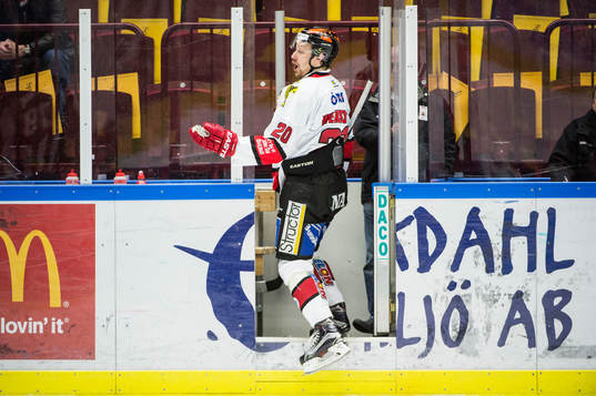 Örebros Marcus Weinstock utvisas