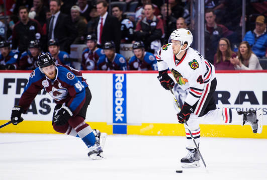 Colorados Gabriel Landeskog och Chicagos Niklas Hjalmarsson