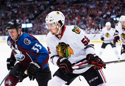 Colorados Cody McLeod och Chicagos Erik Gustafsson