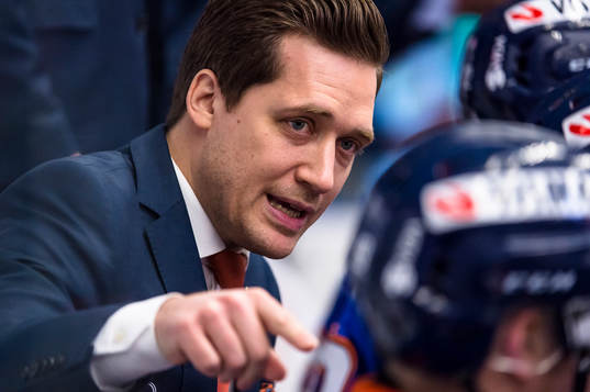 Växjös tränare Sam Hallam