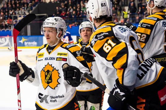 Skellefteås Tim Heed jublar