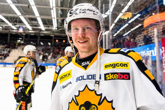 Skellefteås Tim Heed jublar