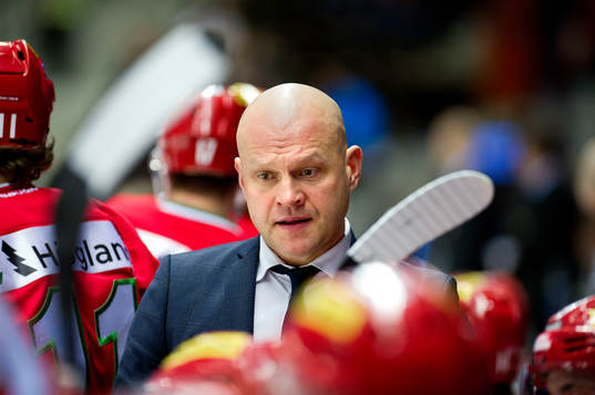 Modos tränare Andreas Johansson