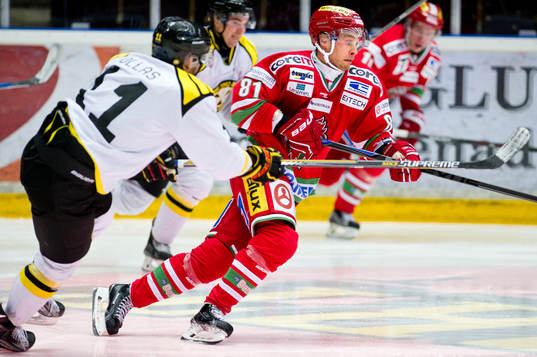 Brynäs Jesper Ollas och Modos Ilari Filppula