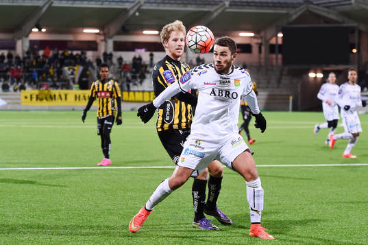 Häckens Samuel Gustavsson och GAIS Malkom Moenza