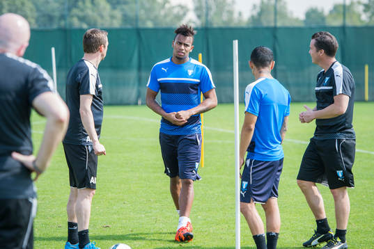 Malmö FFs Felipe Carvalho och Yoshimar Yotún får