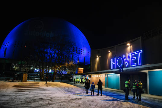 Exteriör av Hovet innan ishockeymatchen i SHL mellan