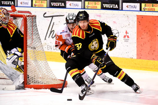 Karlskronas Joel Kellman och Brynäs Nick Johnson