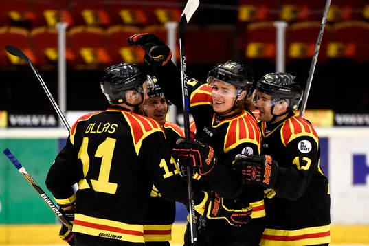 Brynäs Lucas Carlsson jublar