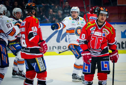 Växjös Erik Josefsson gör 0-1 och jublar