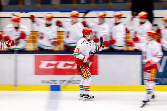 Modos Victor Olofsson jublar
