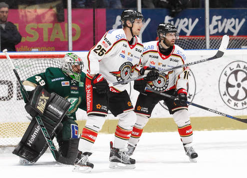 Luleås Anton Hedman och Jacob Micflikier framför