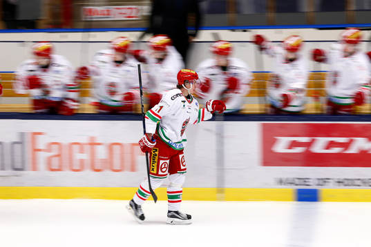 Modos Victor Olofsson jublar