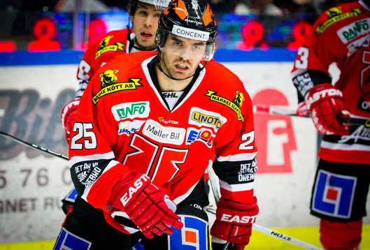 Örebros Martin Johansson gör 2-2 och jublar